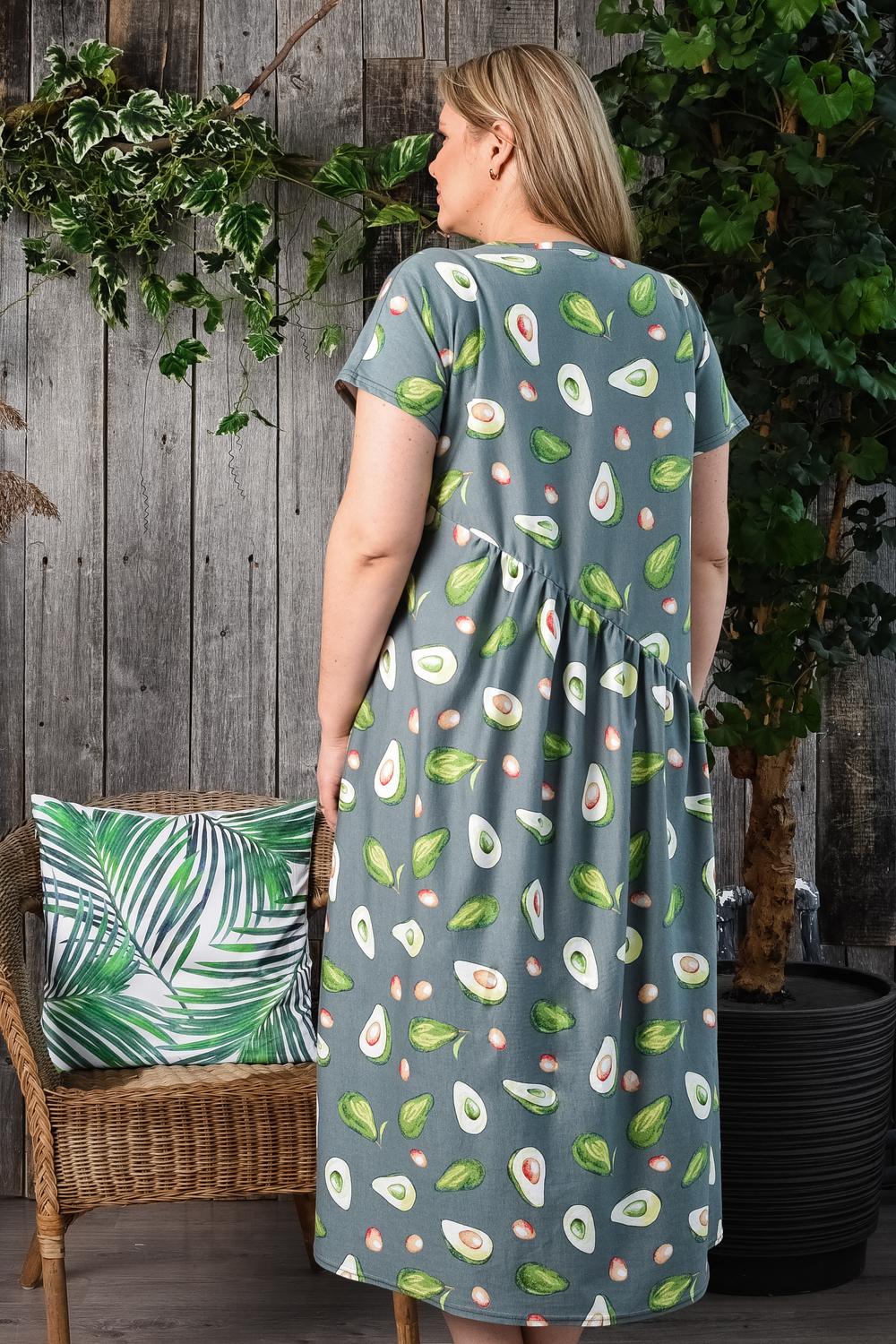 Фото товара 20830, длинное платье с авокадо