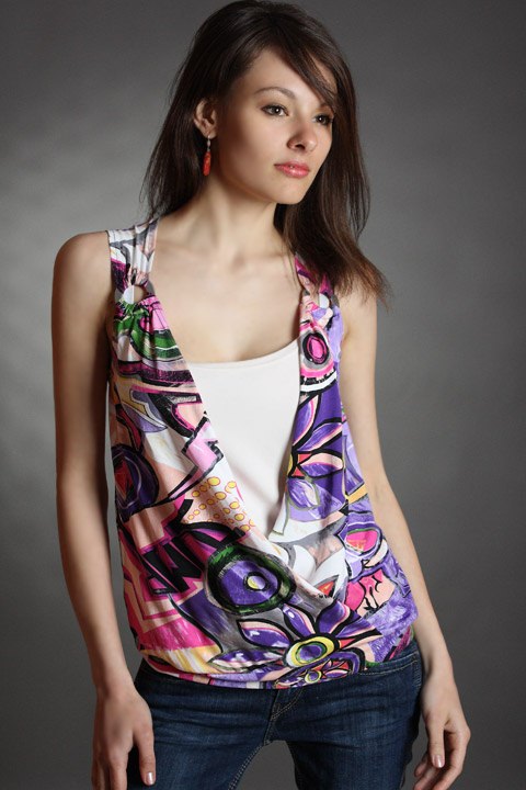 Фото товара 15007, топ с эффектом многослойности